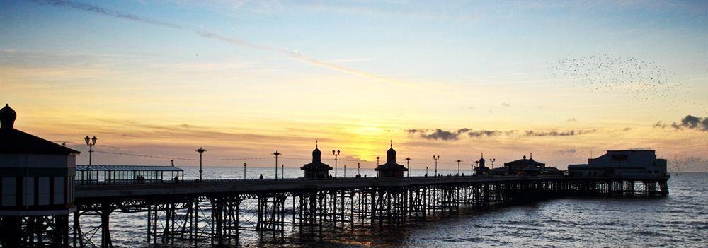 The Melville Hotel - Central Location Blackpool Extérieur photo